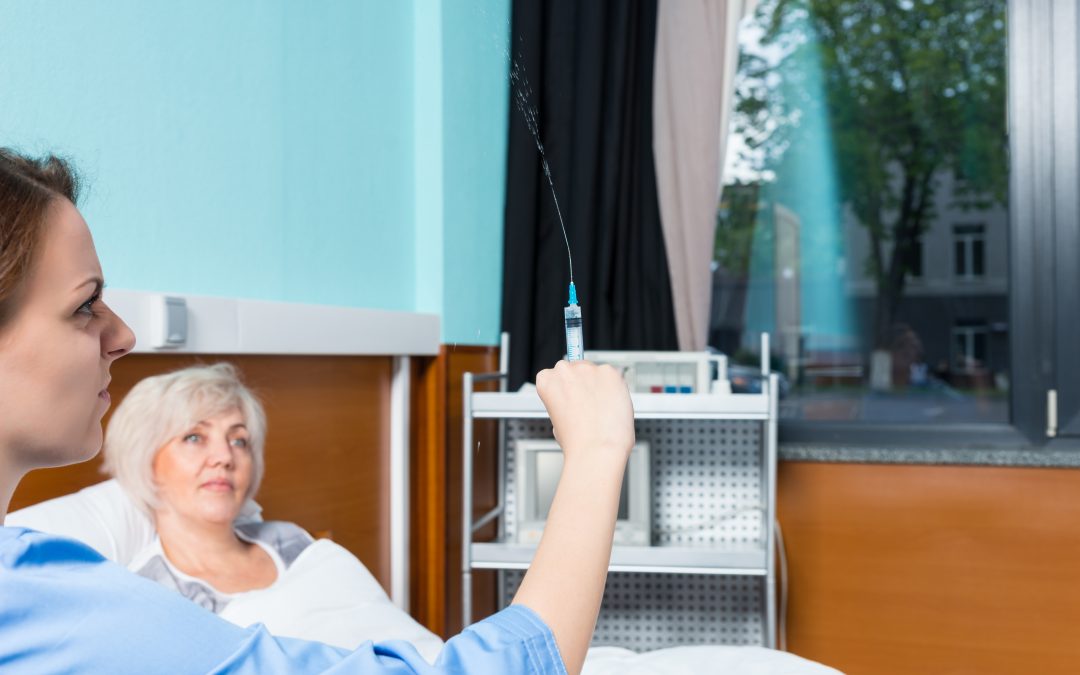 installation de lit médicalisé à domicile pour personnes âgées